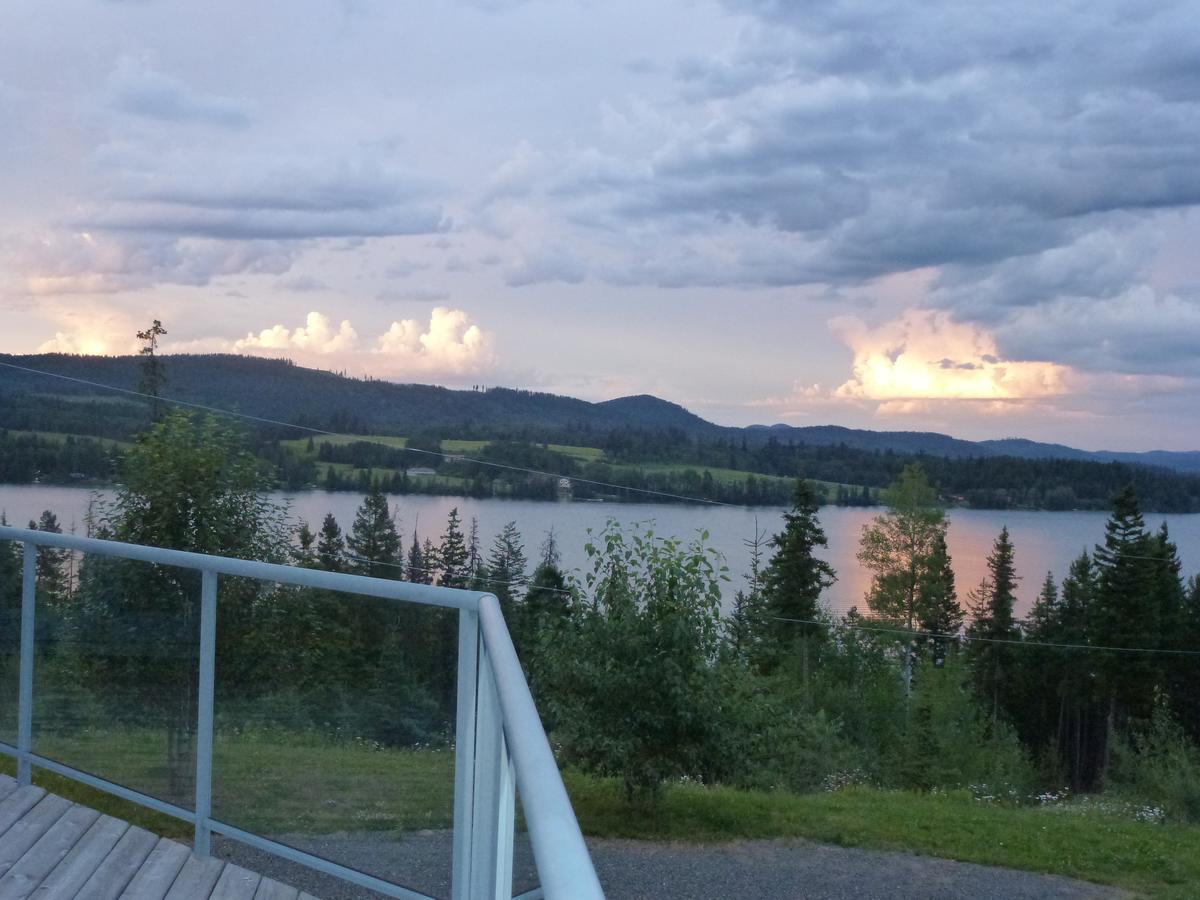 Little Black Bear Lodge/B&B Bridge Lake Екстер'єр фото
